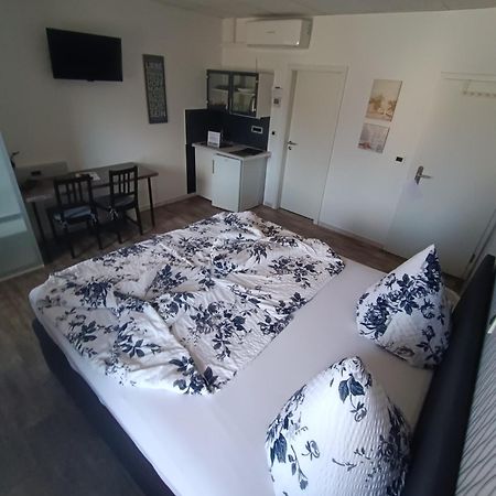 Хостел Boardinghouse Sinsheim Zentral Am Burgplatz Экстерьер фото