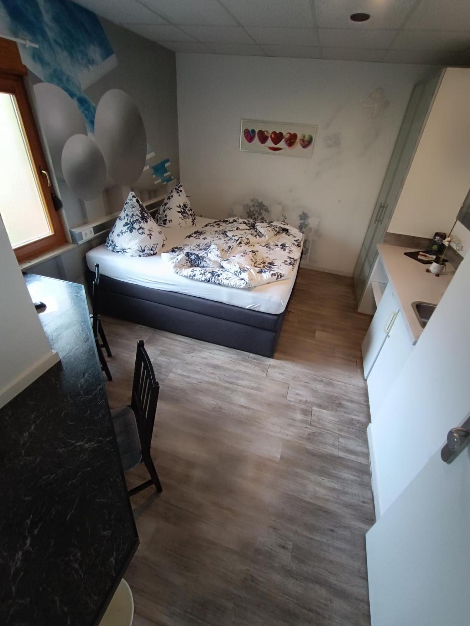 Хостел Boardinghouse Sinsheim Zentral Am Burgplatz Экстерьер фото