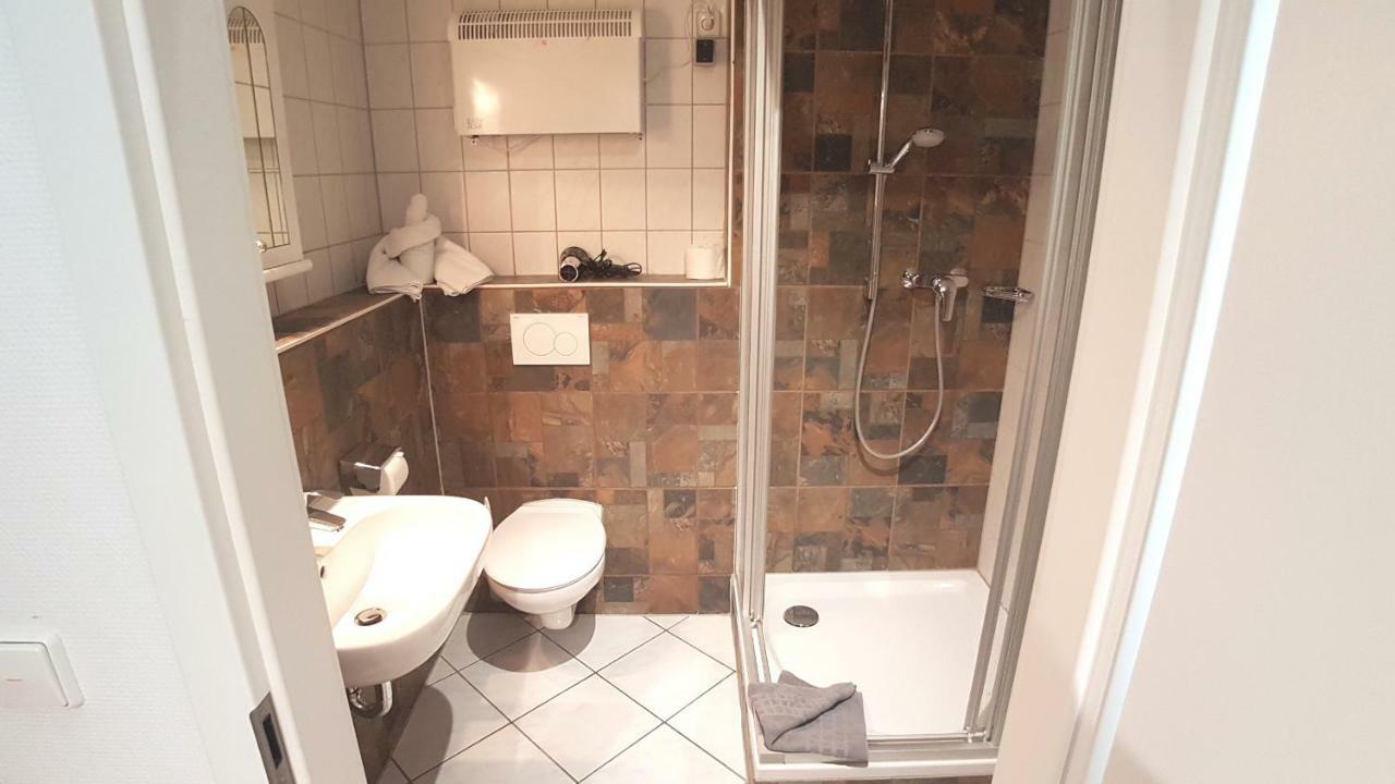 Хостел Boardinghouse Sinsheim Zentral Am Burgplatz Экстерьер фото
